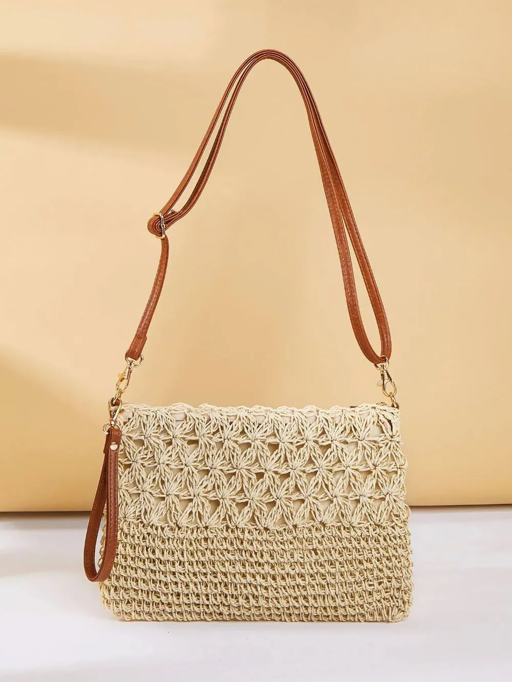 Bolso clutch de paja crochet calado con flores y cierre de cremallera